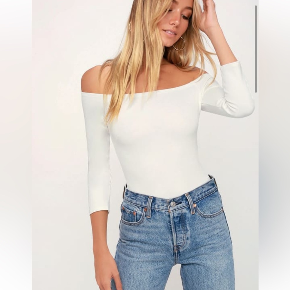 NWT Lulus bodysuit. Size small.